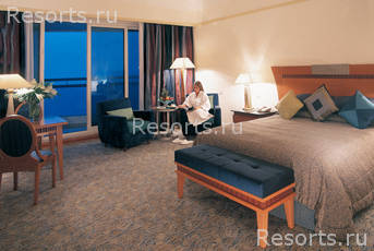 Le Meridien Al Aqah Beach Resort 10